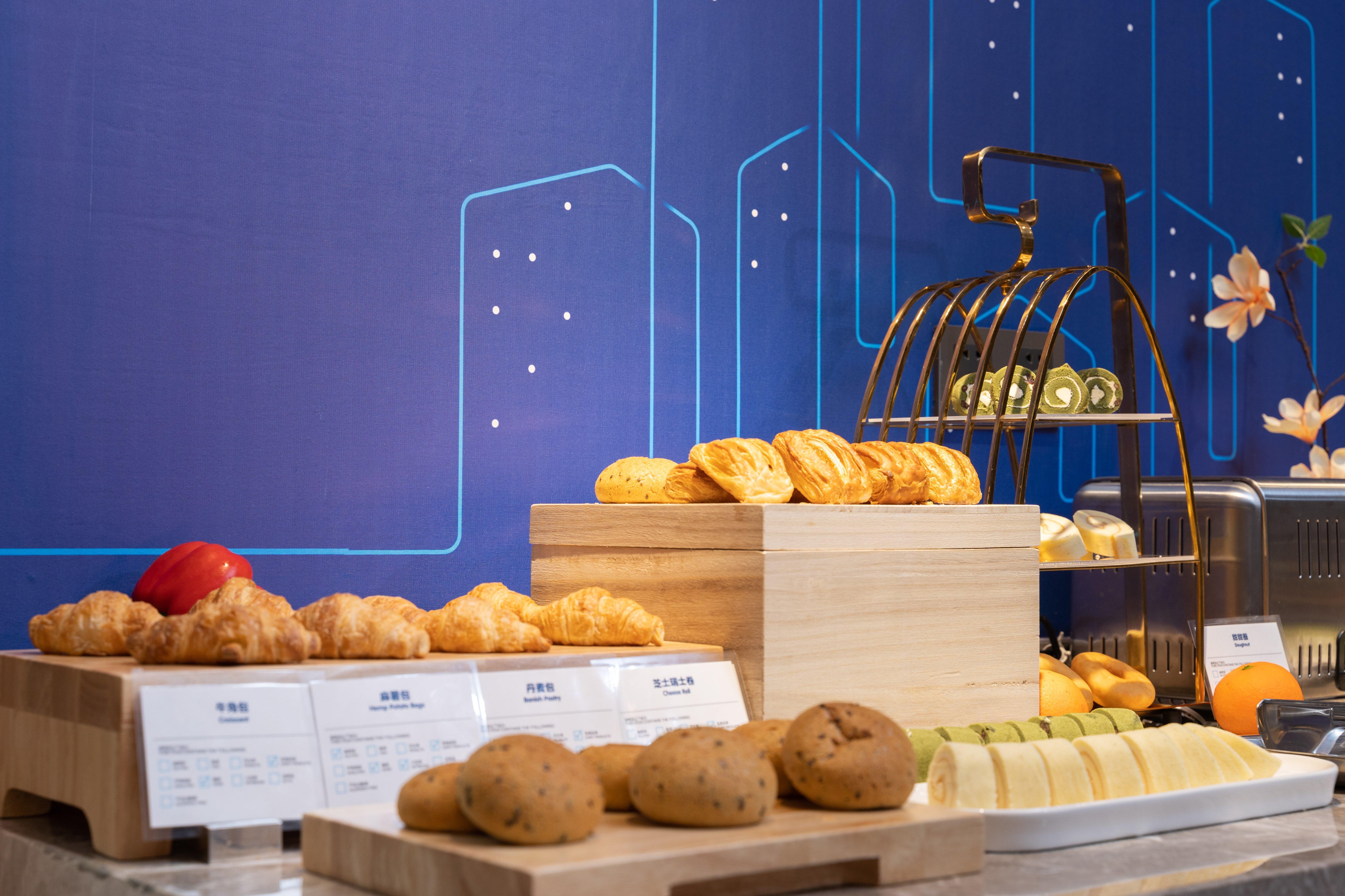 Holiday Inn Express Nanchang Riverside By Ihg Экстерьер фото
